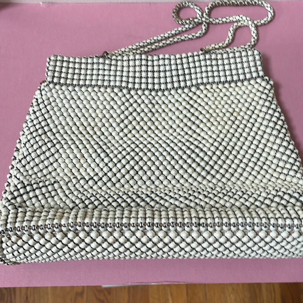 Vintage Whiting & Davis alumesh handbag.